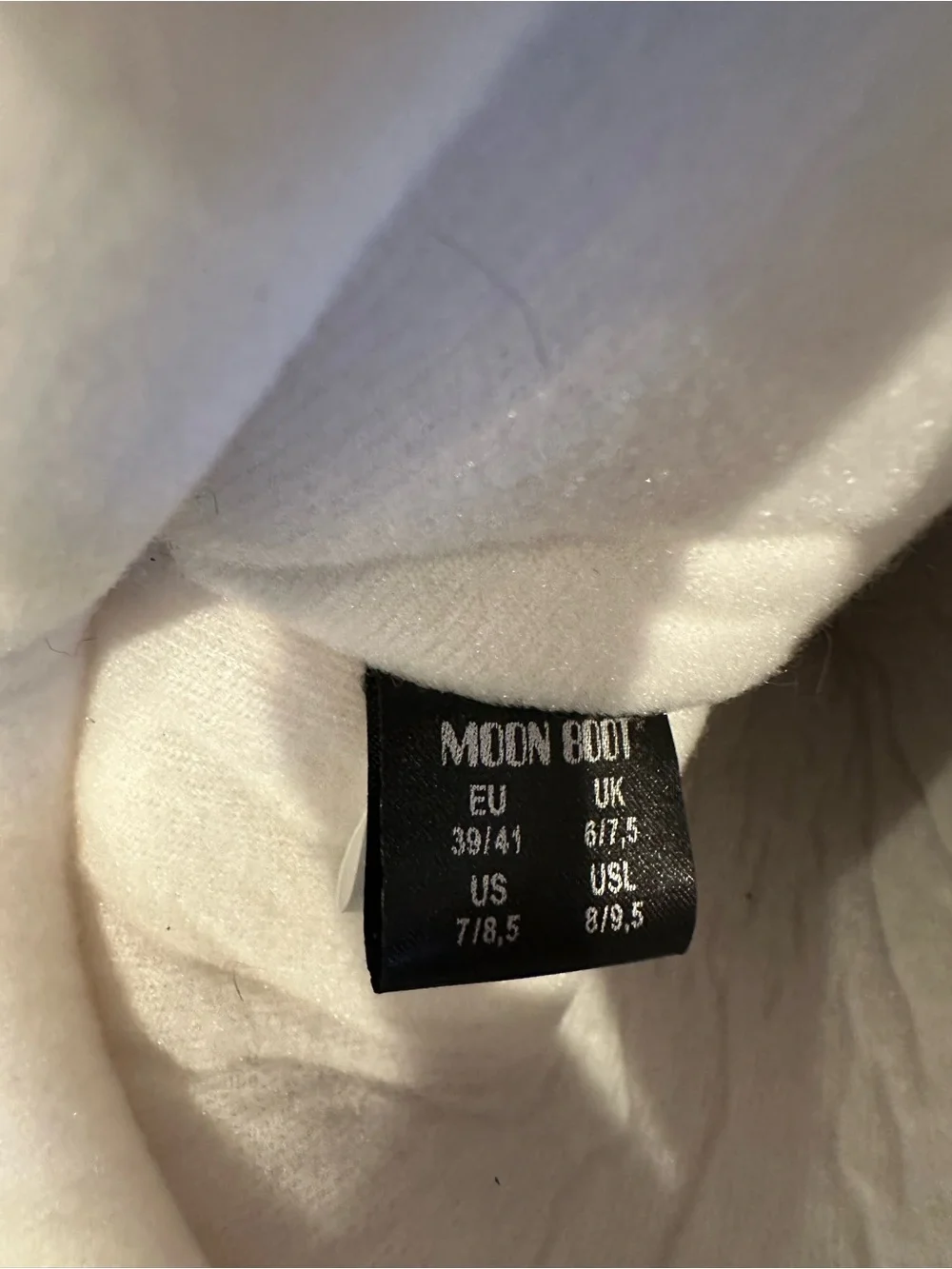 Moon Boot  MB Icon glance silver EU 39/41  US 7/8.5 new in box